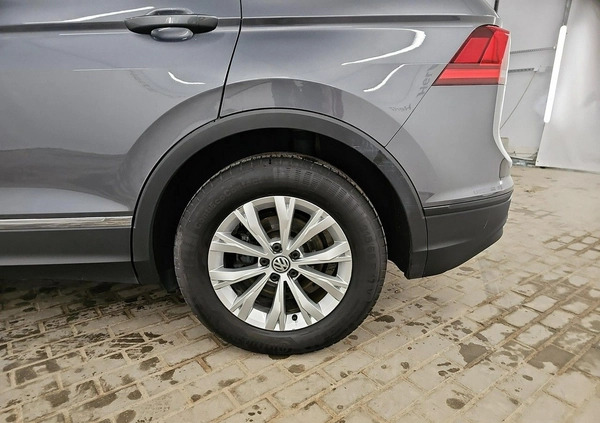Volkswagen Tiguan cena 86900 przebieg: 188180, rok produkcji 2019 z Wejherowo małe 407